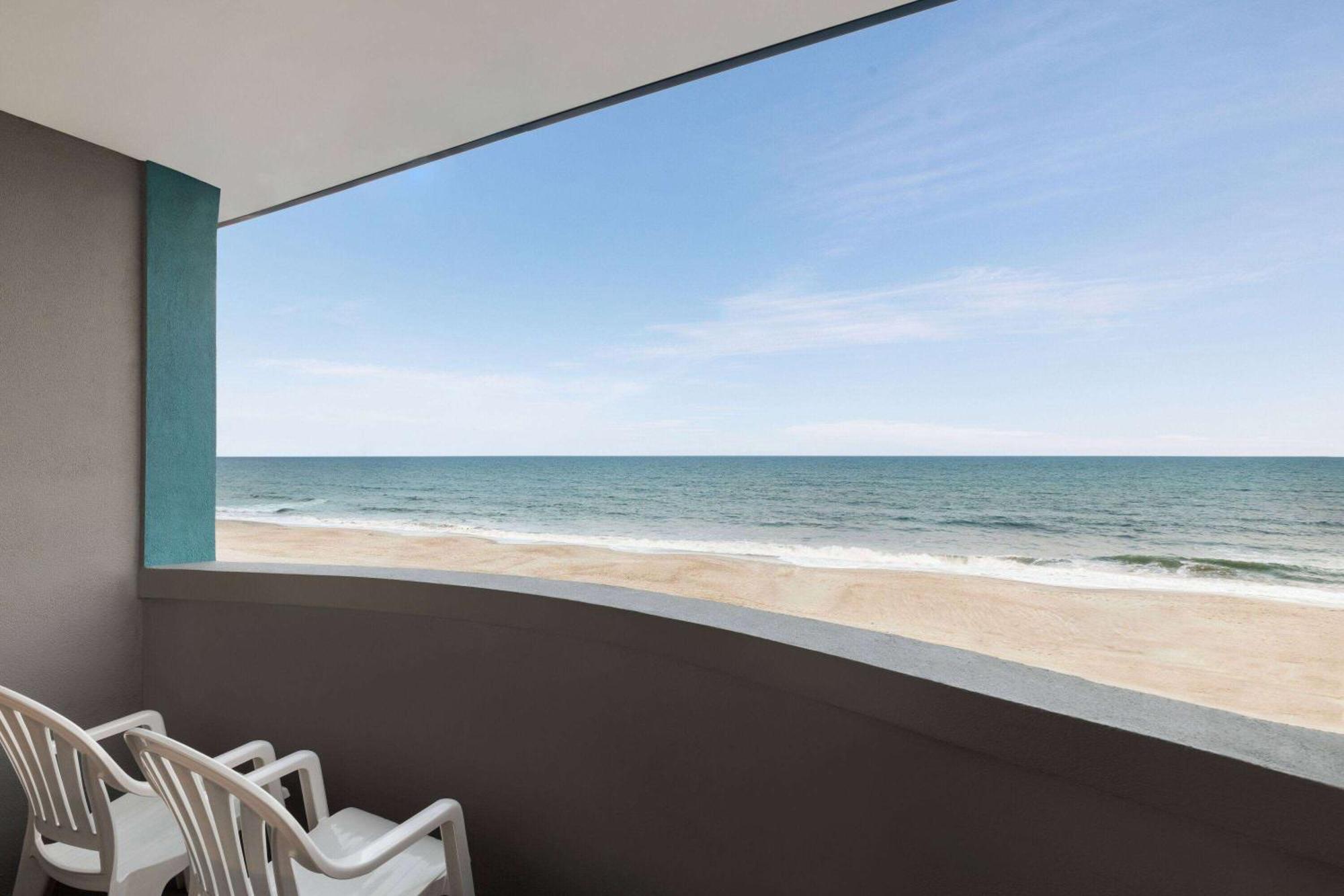 Days Inn By Wyndham Myrtle Beach-Beach Front Exteriör bild
