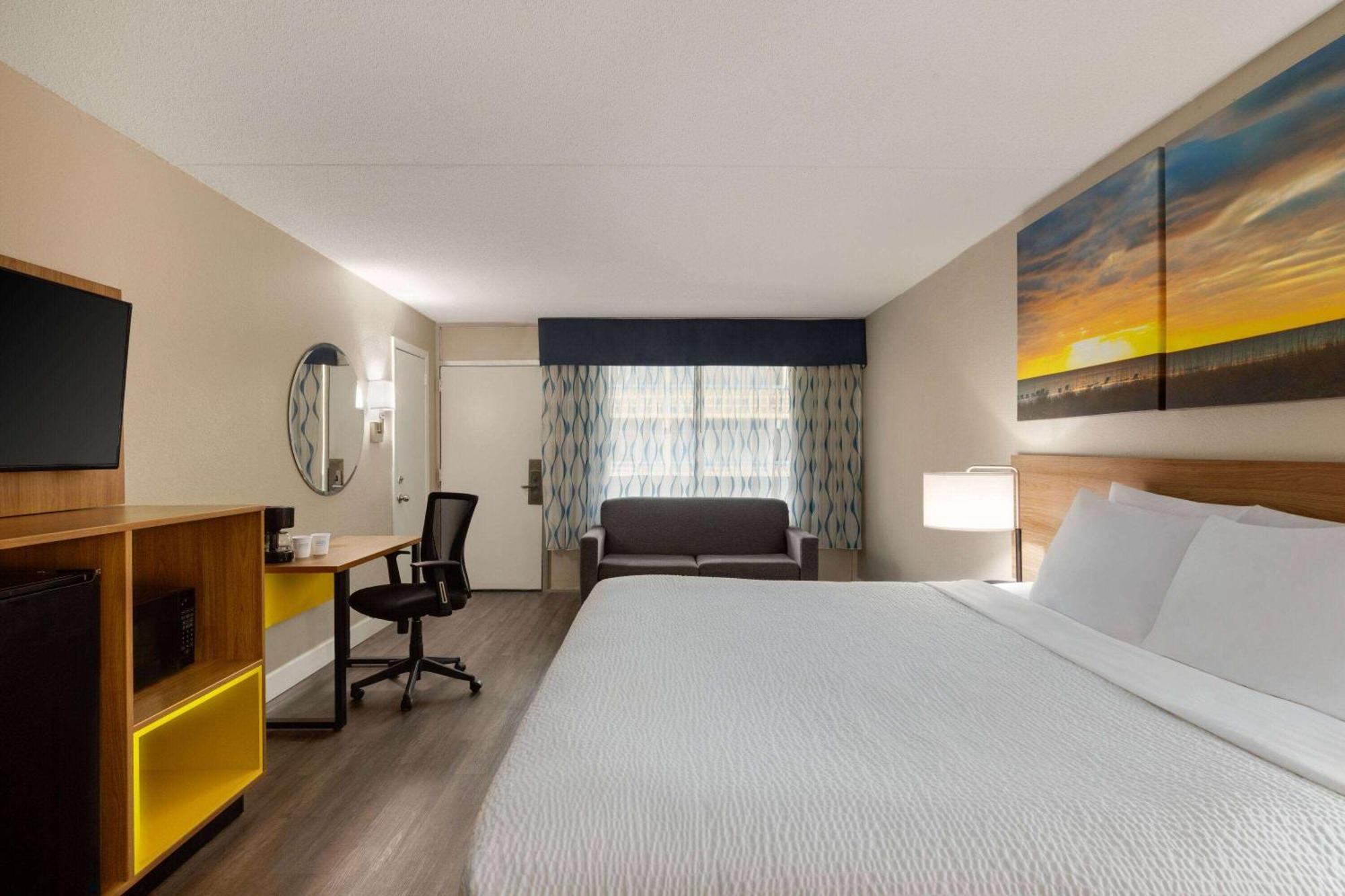 Days Inn By Wyndham Myrtle Beach-Beach Front Exteriör bild